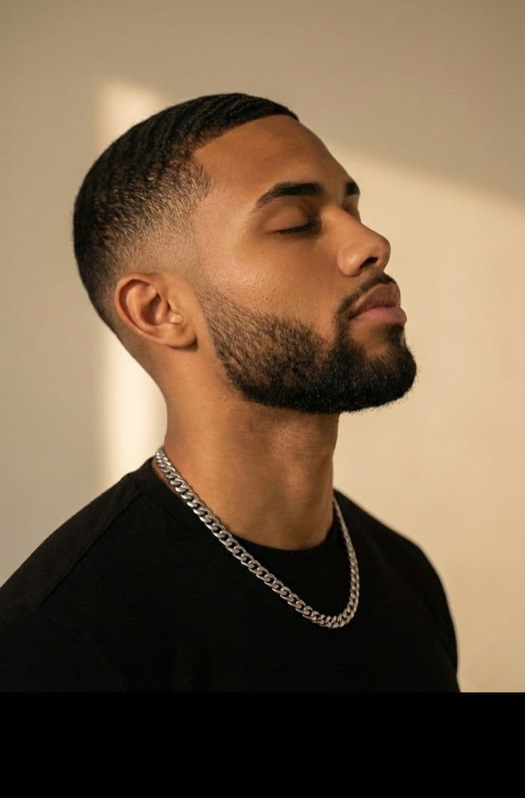 How to Take Better Photos That Make Your Face Look Clearer and More Balanced